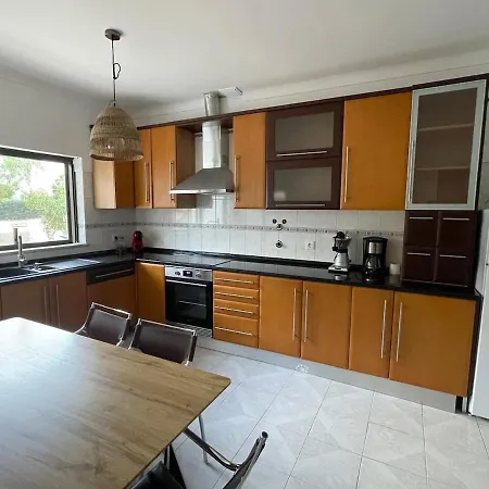 Large 2 Bedroom ラゴス