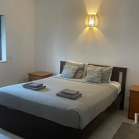 Large 2 Bedroom